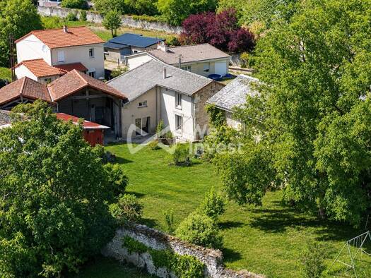 Maison à vendre 135 000 € 5 pièces 3 chambres 123 m² 1 313 m² de terrain Mirebeau 86110