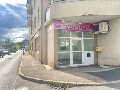 Propriété à louer 608 € 41 m² L'Étrat 42580