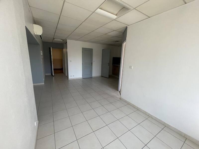 Maison à louer, 42m², SAINT MAXIMIN LA SAINTE BAUME