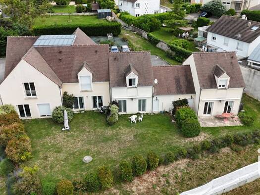 Immeuble à vendre 1 200 000 € 440 m² Guitrancourt 78440