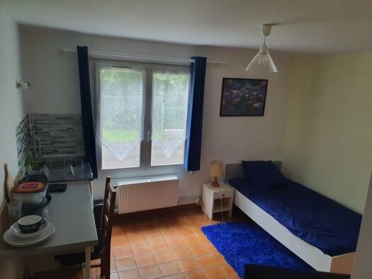 Appartement à louer 400 € 1 pièce 28 m² Houssais Rezé 44400
