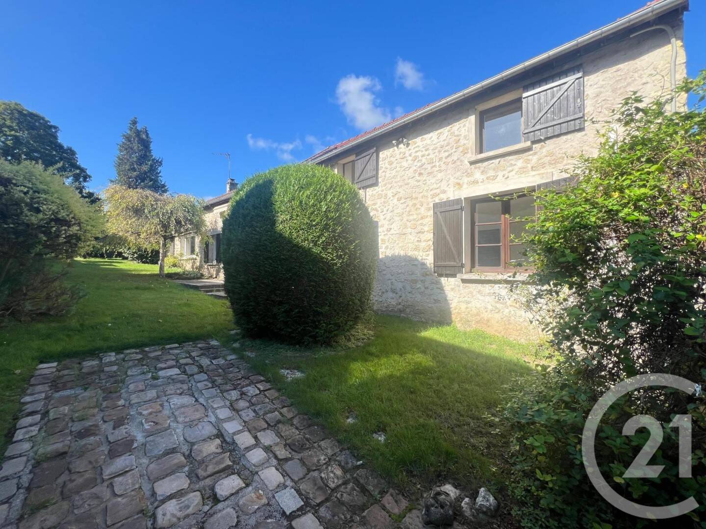 Maison à vendre, 149m², VALLANGOUJARD