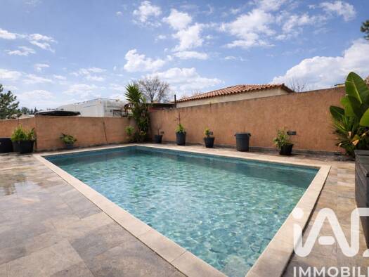 Maison de plain-pied à vendre 230 000 € 4 pièces 3 chambres 79 m² 305 m² de terrain Néfiach 66170