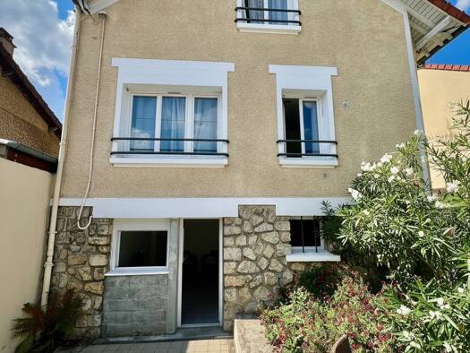 Maison à vendre 367 000 € 6 pièces 4 chambres 123,5 m² 278 m² de terrain L'Avenir Stains 93240
