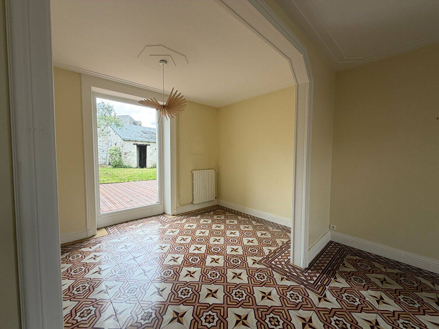 Maison familiale à louer 5 chambres Jardin et dépendances — 7