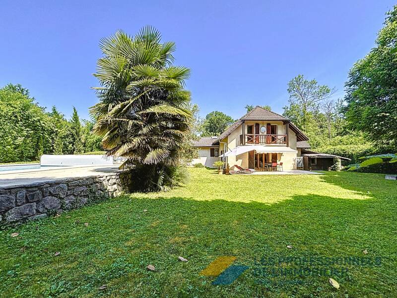 Maison à vendre, 176m², CHALLES LES EAUX