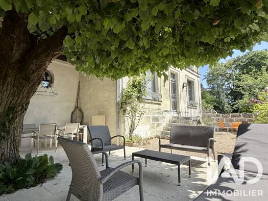 Demeure à vendre 749 900 € 9 pièces 4 chambres 299 m² 2 203 m² de terrain Cinq-Mars-la-Pile 37130