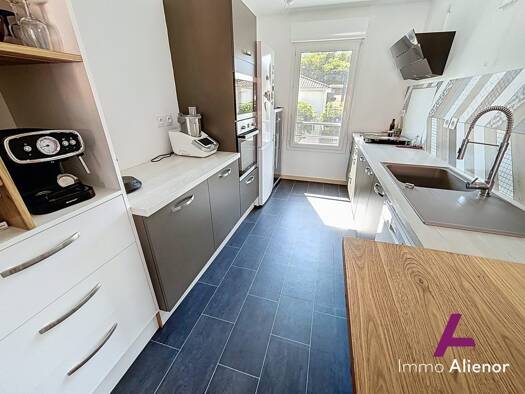 Appartement à louer 950 € 3 pièces 2 chambres 61,1 m² Étage 1/1 Belin-Béliet 33830