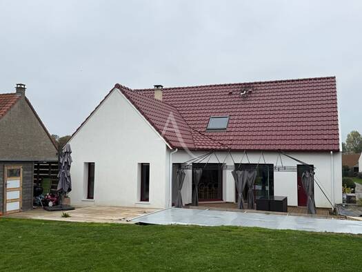 Maison à vendre 350 000 € 5 pièces 4 chambres 175 m² 1 025 m² de terrain Lumbres 62380