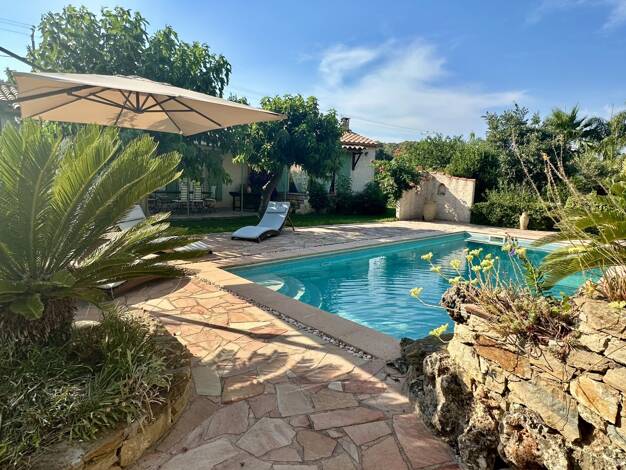 Maison à vendre 795 000 € 6 pièces 5 chambres 135 m² 1 100 m² de terrain La Crau 83260