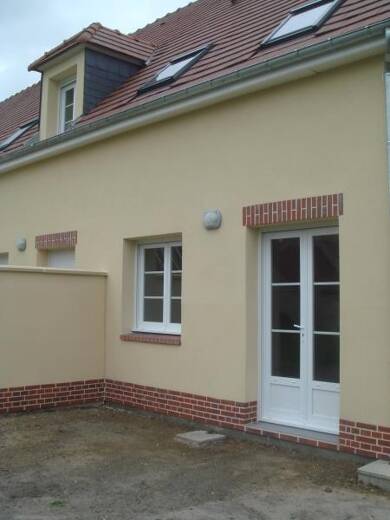 Maison à louer 682 € 3 pièces 2 chambres 62 m² 50 m² de terrain Songeons 60380