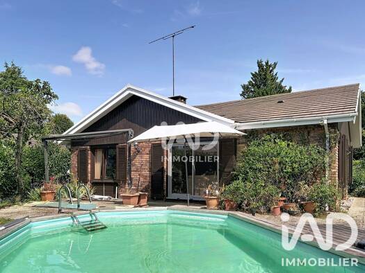 Maison de plain-pied à vendre 399 000 € 5 pièces 3 chambres 135 m² 671 m² de terrain Est Sud Claye-Souilly 77410