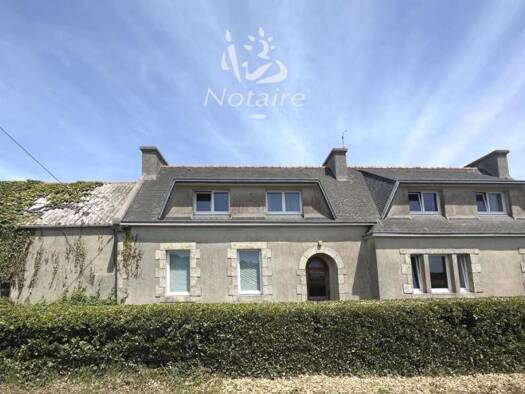 Maison à vendre 261 500 € 7 pièces 4 chambres 140 m² 2 555 m² de terrain Plouescat 29430