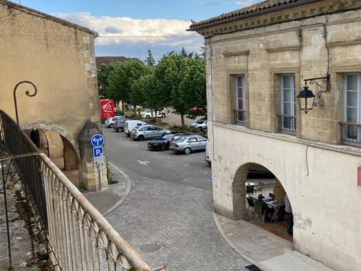 Local commercial à vendre 269 000 € 225 m² de surface de vente Sauveterre-de-Guyenne 33540