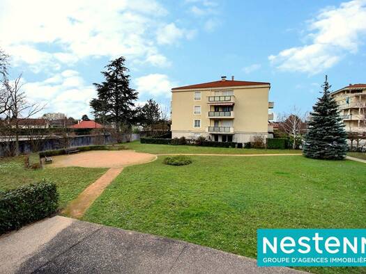 Appartement à vendre 179 000 € 2 pièces 1 chambre 50 m² Étage 1/3 Centre Meyzieu 69330