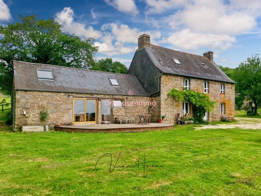 Maison à vendre 680 000 € 6 pièces 4 chambres 152 m² 291 946 m² de terrain Kergrist-Moëlou 22110