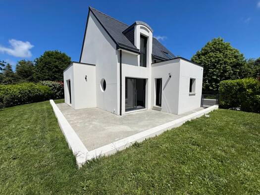 Maison à louer 930 € 7 pièces 5 chambres 120 m² 427 m² de terrain Rural-Espace Activités Hazaie Trégueux 22950