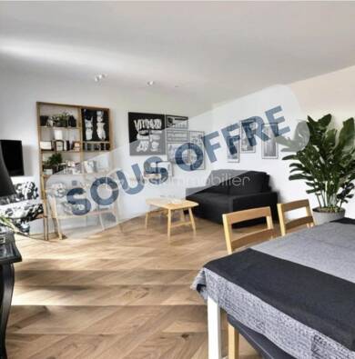 Duplex à vendre 220 000 € 3 pièces 2 chambres 73 m² Étage 1/2 Le Hazay-Les Essarts Cergy 95800