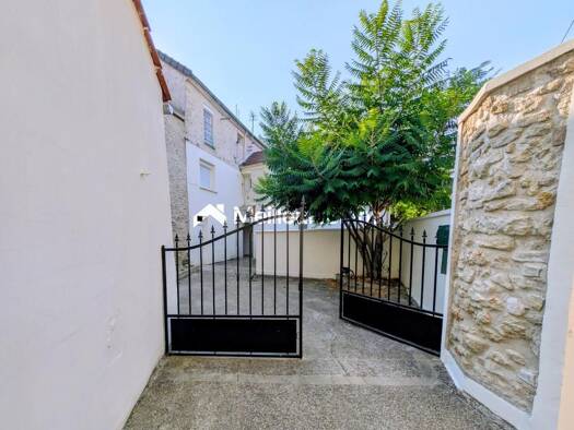Immeuble à vendre 545 000 € 210 m² Haut Gargenville 78440