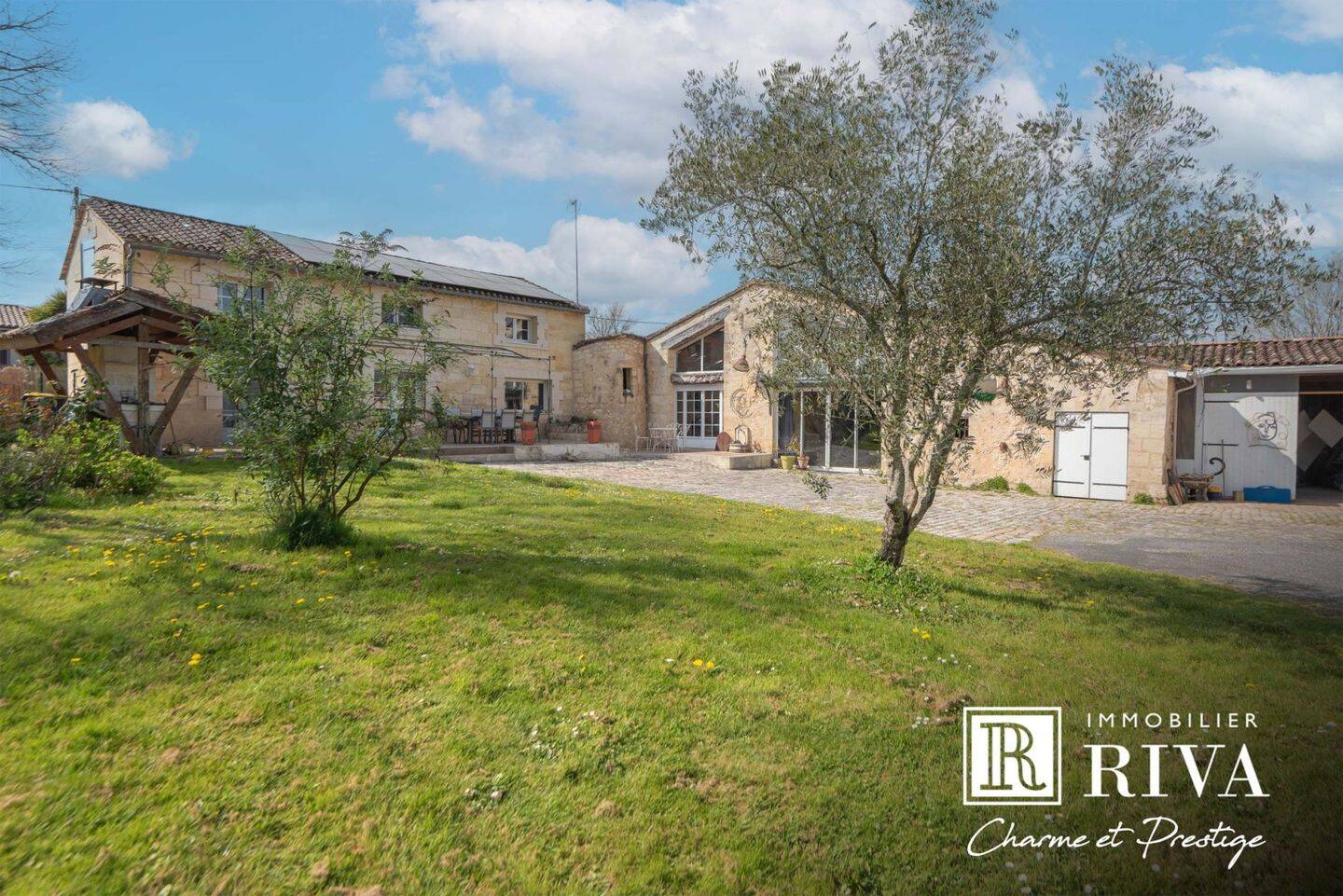 Maison à vendre, 330m², FARGUES SAINT HILAIRE