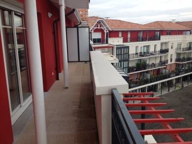 Appartement à louer 880 € 3 pièces 2 chambres 57 m² Dernier étage, Étage 4/4 Aiguillon-Port La Teste-de-Buch 33260