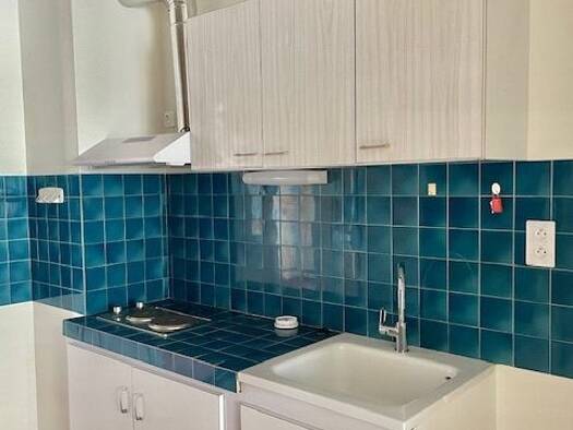 Appartement à louer 299 € 1 pièce 24,7 m² Étage 1/1 Garlin 64330