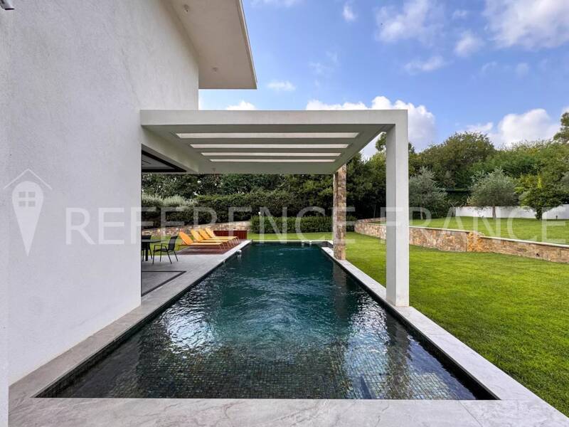 Maison à louer, 400m², MOUGINS