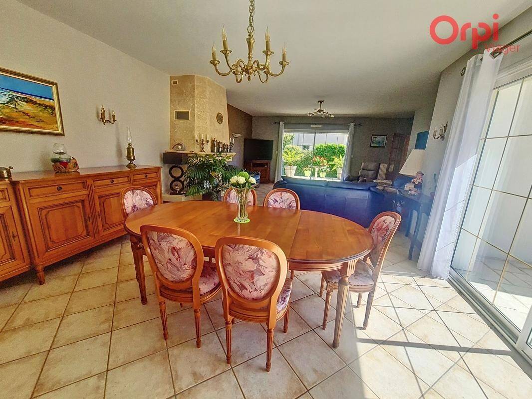 Maison à vendre, 199m², TALMONT SAINT HILAIRE