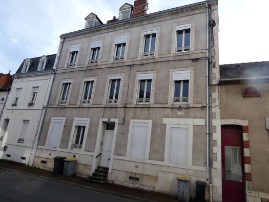 Immeuble à vendre 245 000 € 316 m² Montluçon 03100