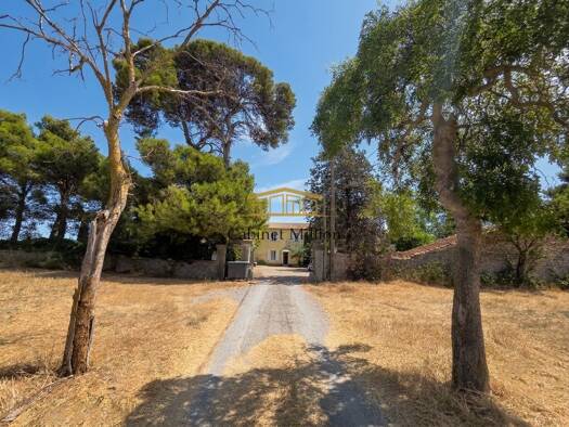 Villa à vendre 1 139 000 € 10 pièces 8 chambres 325 m² 260 000 m² de terrain Villeneuve-lès-Maguelone 34750
