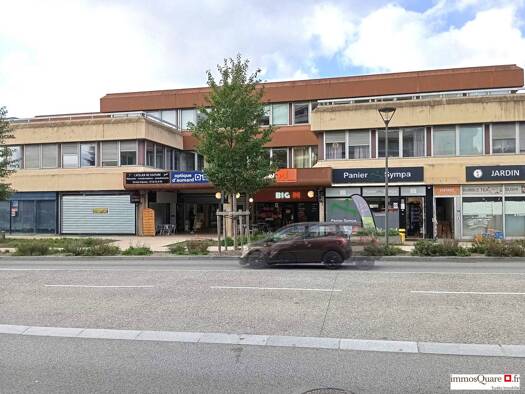 Espace bureau à vendre 138 000 € 70 m² de bureaux Centre Ferney-Voltaire 01210