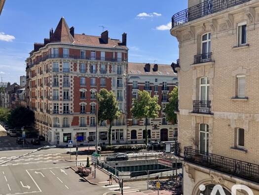 Appartement à vendre 575 000 € 4 pièces 4 chambres 151 m² Étage 3/5 Grand boulevard La Madeleine 59110