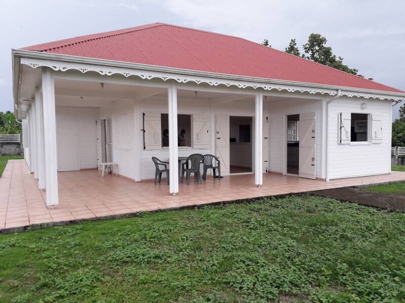Maison à louer, 120m², CAPESTERRE BELLE EAU