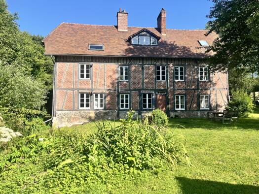 Villa à vendre 420 000 € 10 pièces 6 chambres 289 m² 9 484 m² de terrain Bezu la Foret 27480