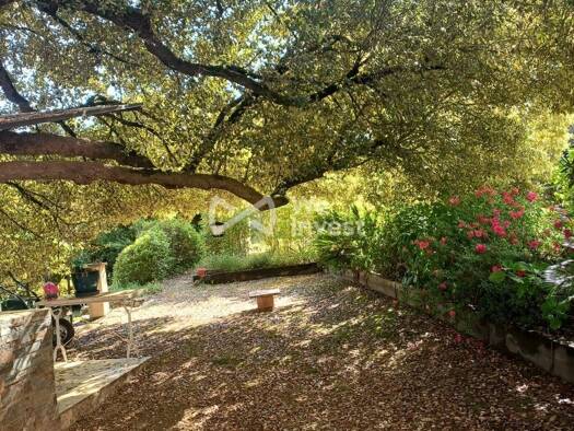 Maison à vendre 589 000 € 5 pièces 3 chambres 130 m² 2 047 m² de terrain Cuges-les-Pins 13780
