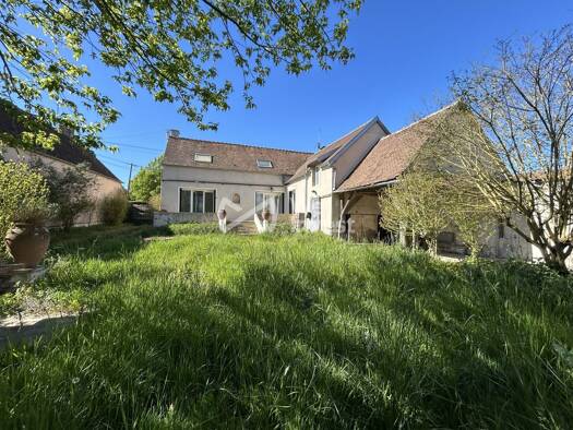 Maison à vendre 199 000 € 7 pièces 6 chambres 151 m² 4 617 m² de terrain Fontaine-Fourches 77480