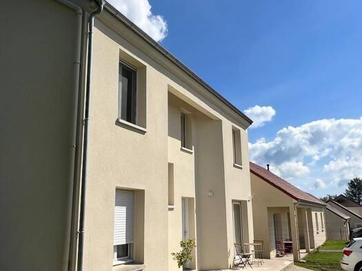 Maison de ville à vendre 289 000 € 5 pièces 4 chambres 138 m² 1 184 m² de terrain Nailly 89100