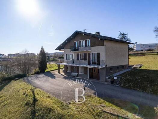 Maison à vendre 1 470 000 € 11 pièces 8 chambres 220 m² 8 500 m² de terrain Poisy 74330