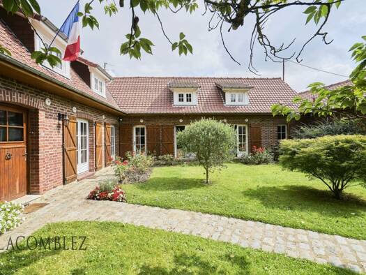 Ferme à vendre 670 000 € 7 pièces 4 chambres 203,5 m² 6 500 m² de terrain Bois-Grenier 59280