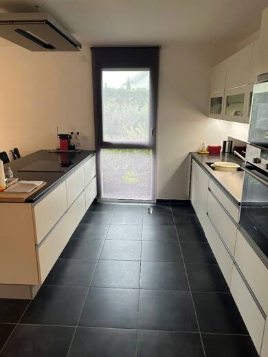 Appartement à louer 2 225 € 3 pièces 2 chambres 72 m² Prevessin Moens 01280