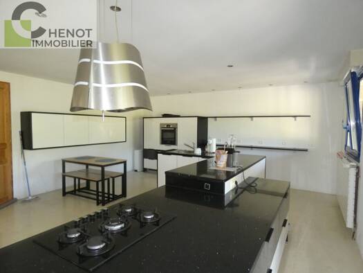 Maison à vendre 199 000 € 5 pièces 4 chambres 236 m² 1 170 m² de terrain Juvaincourt 88500