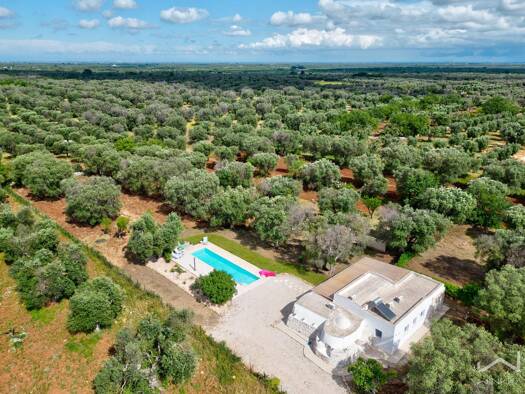 Villa à vendre 478 400 € 6 pièces 4 chambres 120 m² 4 900 m² de terrain - 99000