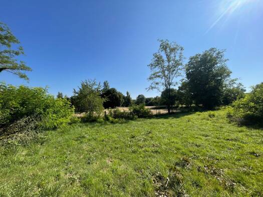 Terrain constructible à vendre 20 000 € 593 m² de terrain Braud-et-Saint-Louis 33820