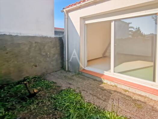 Appartement à vendre 111 000 € 1 pièce 32 m² RDC Centre Challans 85300