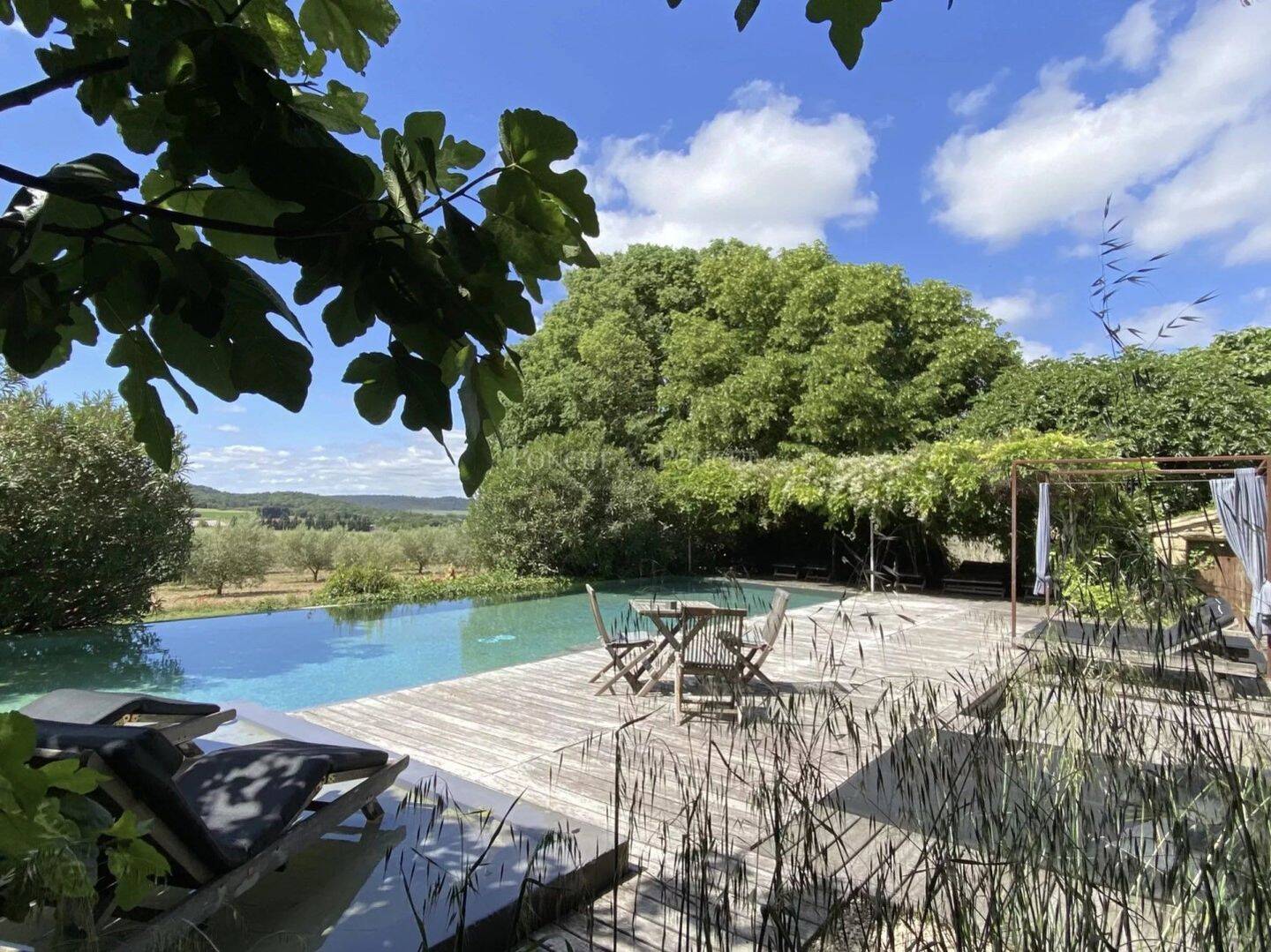 Maison à vendre, 690m², MONTAREN ET SAINT MEDIERS