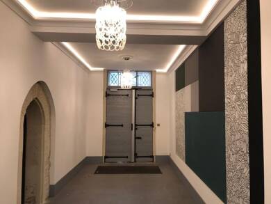 Appartement à louer 690 € 3 pièces 2 chambres 56 m² RDC Zone Pietonne Avignon 84000