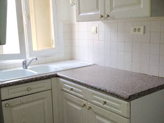 Appartement à louer 740 € 4 pièces 3 chambres 71 m² 4 étages Bourges 18000