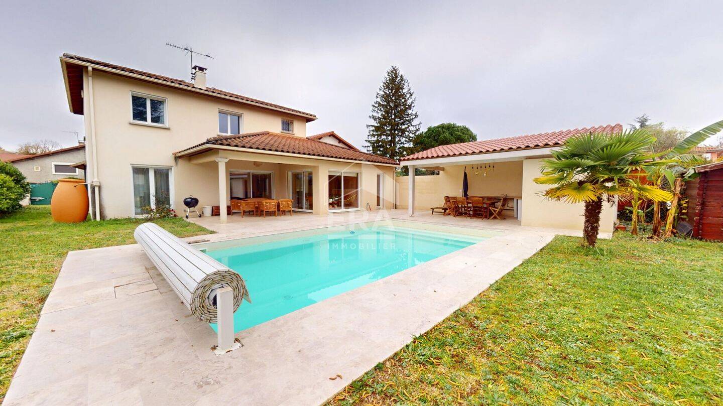 Maison à vendre, 221m², SAINT MAURICE DE GOURDANS