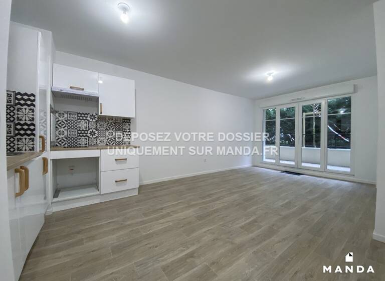 Appartement à louer 920 € 2 pièces 1<br/>chambre 43 m²<br/>superficie RDC<br/>étage La Pepiniere-Malesherbes Sarcelles 95200