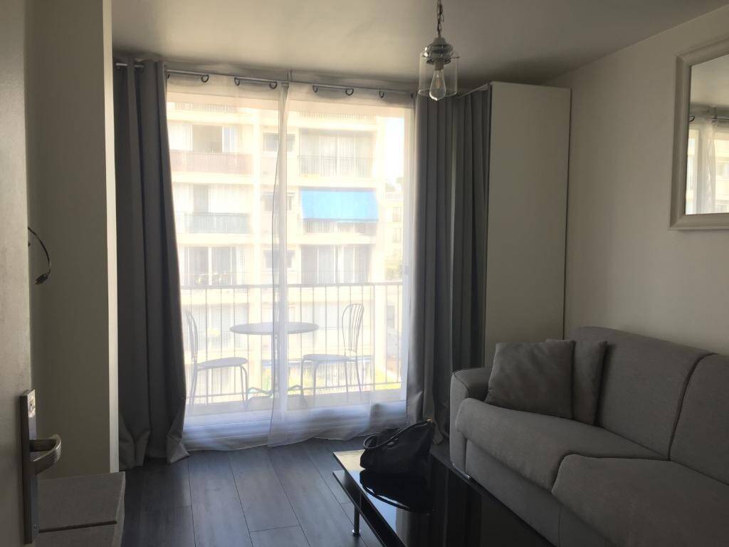 Maison à louer, 23m², LEVALLOIS PERRET